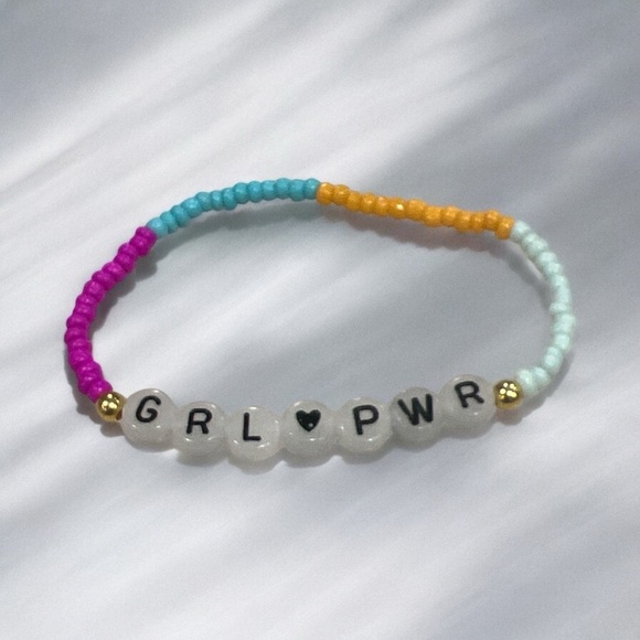 GRL🖤PWR Beaded Letter Glow in the Dark Stretch Bracelet - Picture 1 of 5
